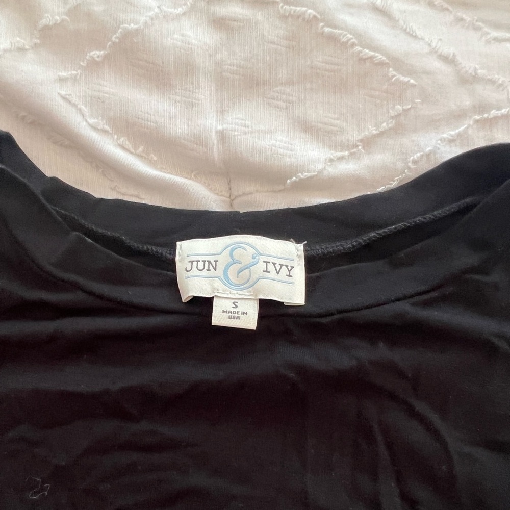 Size small - Picture 2 of 2